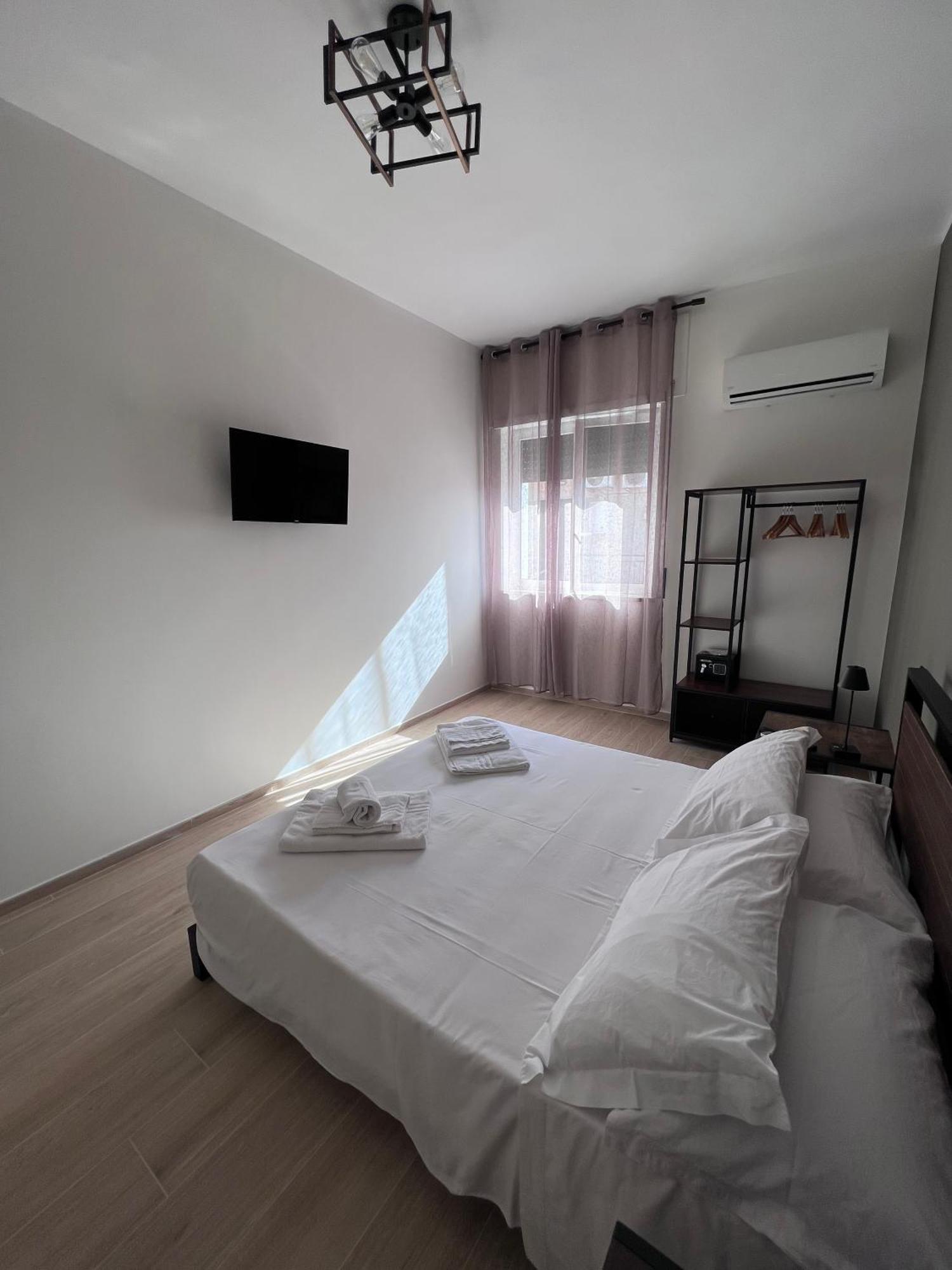 נאפולי Medusa Duomo Guest House מראה חיצוני תמונה